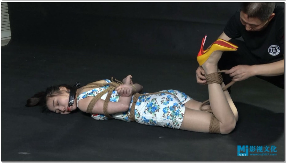 【MJ影视】苏冰倩嘞嘴棚拍