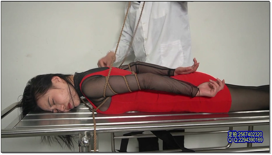 【MJ影视】裤裆走私 姿色美女苏冰倩利用[X_X]优势藏毒贩毒被现场取出数量巨大判处注射