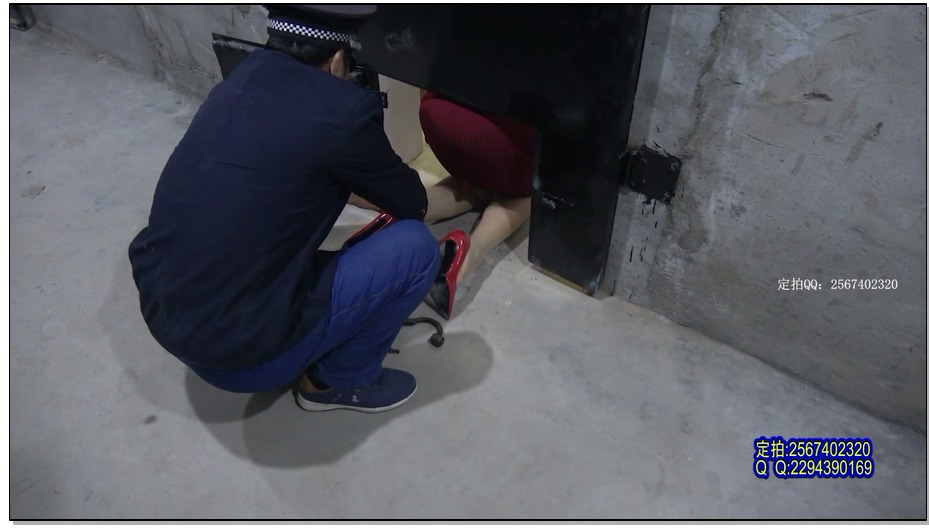 【MJ影视】红裙女犯 因流氓杀人锒铛入狱的女犯王林被手铐脚镣关押在牢房后被押赴刑场