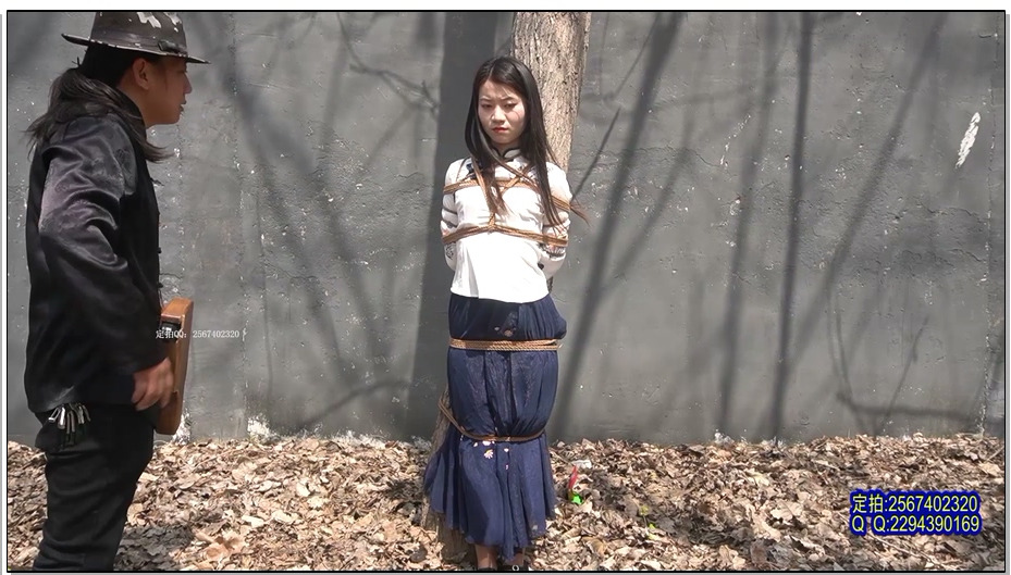 【MJ影视】铮铮铁骨 民国女大学生被特务捆到大树上暴晒又被押进刑房吊起来走绳三角木