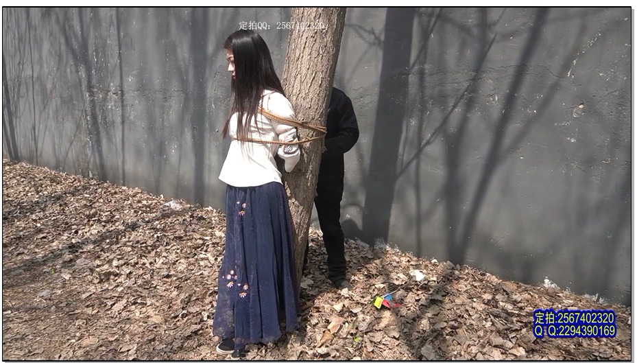 【MJ影视】铮铮铁骨 民国女大学生被特务捆到大树上暴晒又被押进刑房吊起来走绳三角木