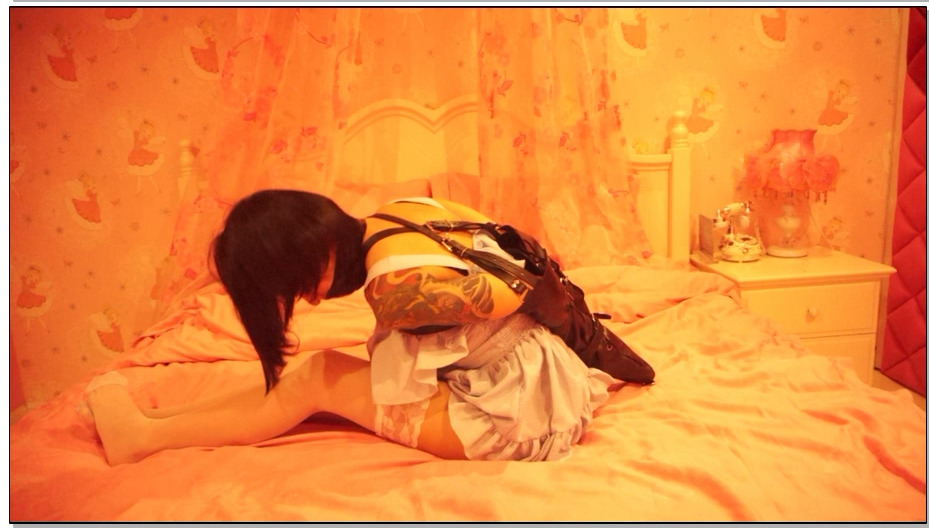 【美束咖啡】性感美女堵嘴呻吟单手套挣扎