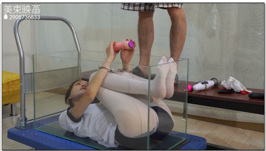 【美束映画】果果的学生装镣铐 清纯可爱的模特