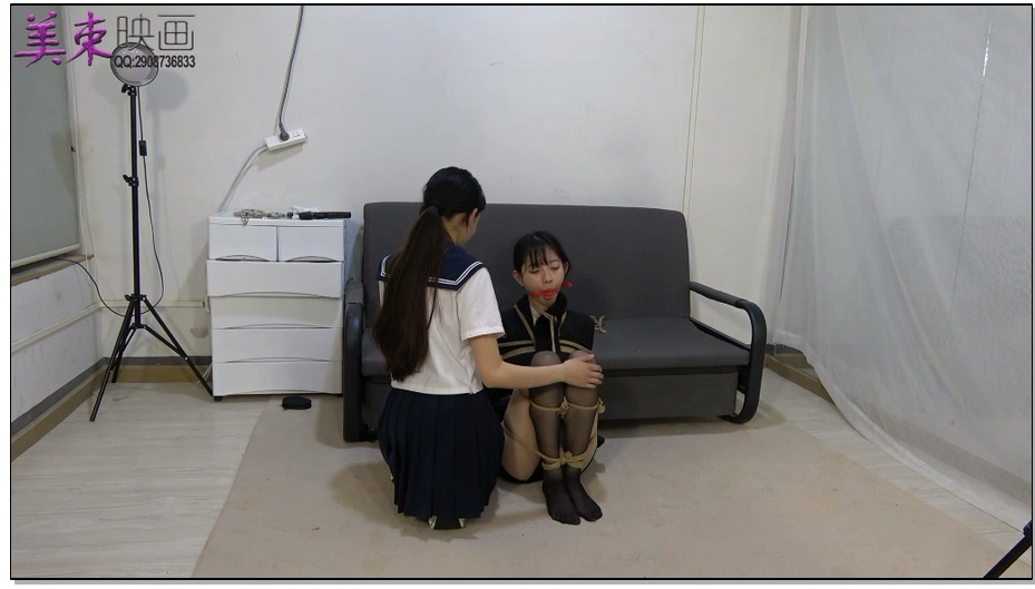 【美束映画】果果珊珊出演 学生挣脱束缚报复老师 师生结果又该如何？