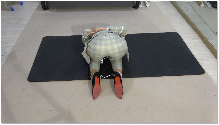 【美束映画】大学生美女甘然，反扭，押解，手铐，脚铐，扎带，押解绑，五花大绑