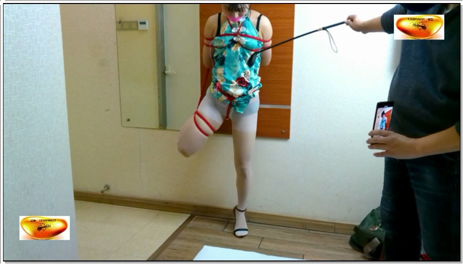 【魅影空间】M现场湿身，片足！驷马！挣扎！吊起来折磨，呻吟不断