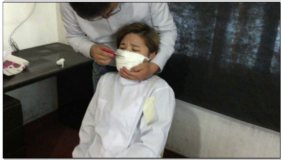 【皮革的拘束】绑架护士-捆绑护士和捂口罩化妆强行带走