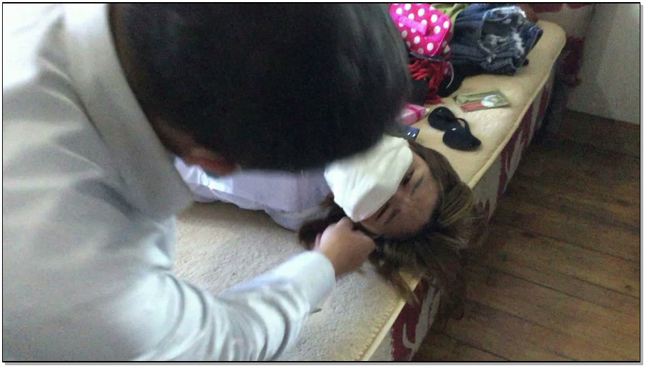 【皮革的拘束】绑架护士-捆绑护士和捂口罩化妆强行带走