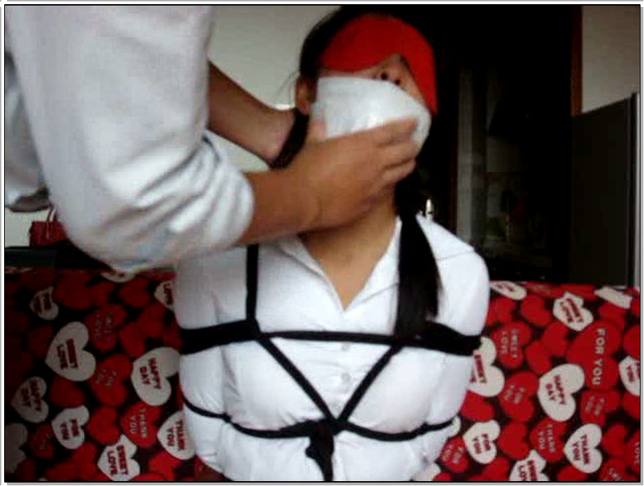 【皮革的拘束】致敬多重堵嘴，猿辔系列，程享受窒息的快感