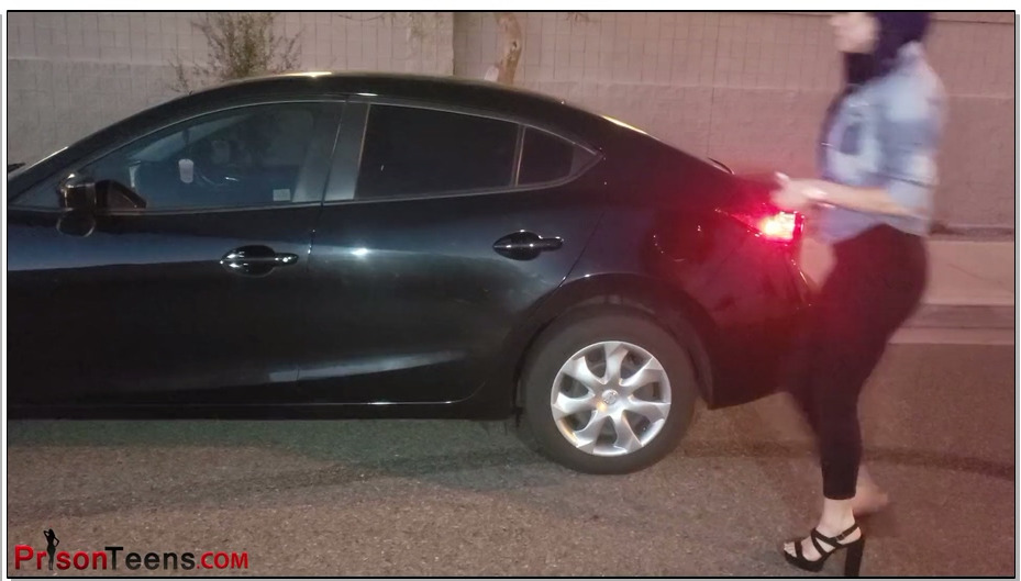 【年轻女犯】Nikki Darling 被捕1