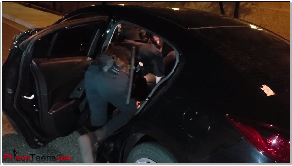 【年轻女犯】Nikki Darling 被捕1