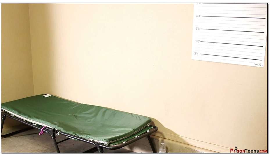 【年轻女犯】运动少女Summer被逮捕判刑入狱 3