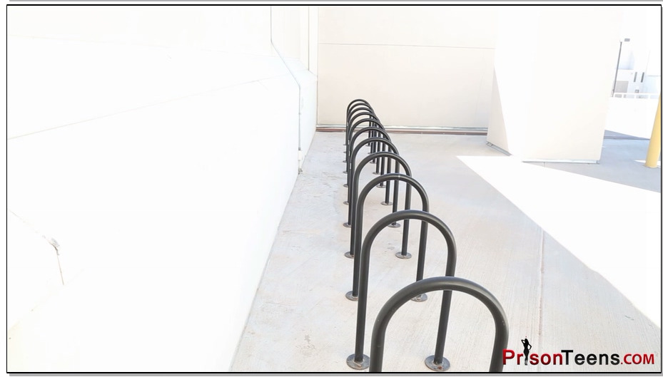 【年轻女犯】PeachMarie被捕两部 1