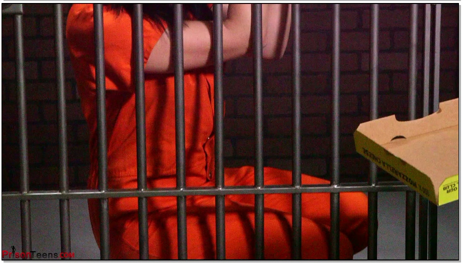【年轻女犯】被关押的女囚Scarlett PrisonerScarlett