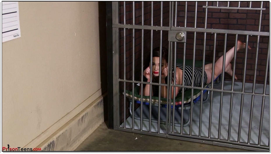 【年轻女犯】Leila酒后驾车被逮捕关押 2