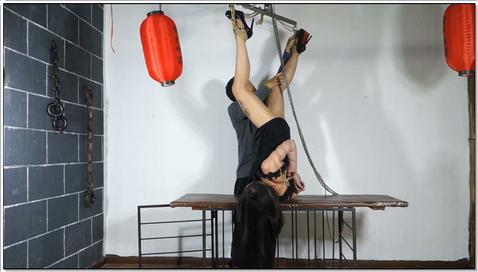 【倾颜阁】嫣儿黑裙肉丝五花倒吊 