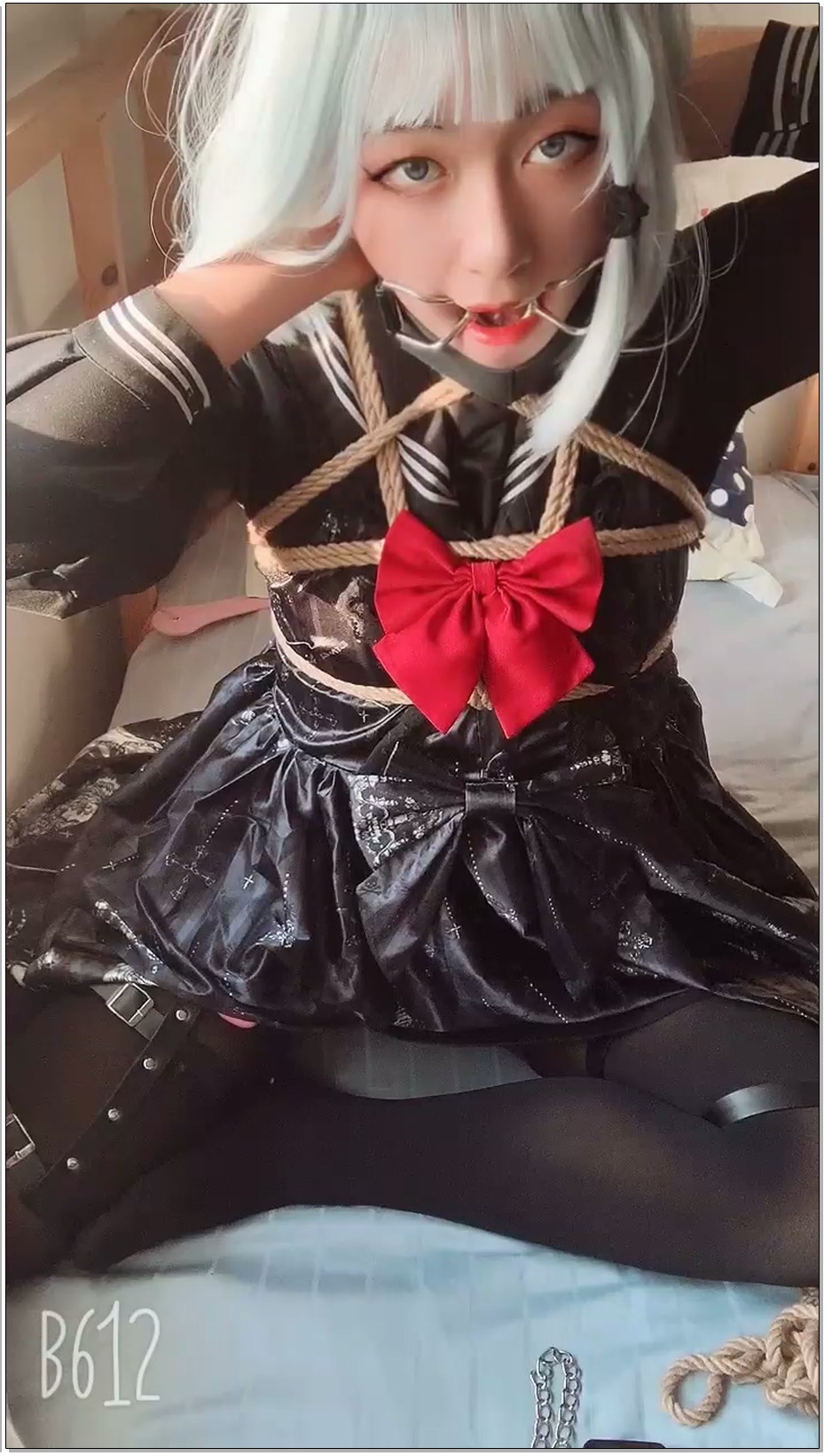 【saber大小姐】百折不挠的空银子，下一秒就是主人的狗狗 戴上项圈TD 主人来调教我 鞭..