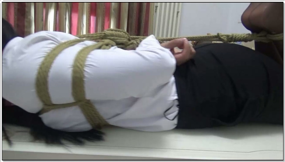 【山东原创】彤彤应聘，各种要求言听计从，但结局令人惋惜，模特mm身材颜值都在线