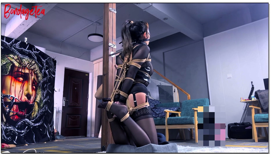 【绳精病】美女被主人折磨紧缚罚跪卡脖子膝盖受苦仍要忍受挑逗和羞辱太惨了