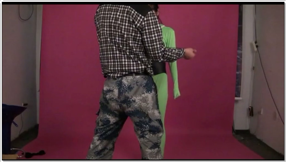 【胜景影视】新模体验全套金属贞操带