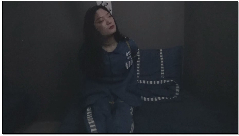 【胜景影视】女犯行刑前的等待 下 死刑前夜女犯被捆绑插标在牢房里很痛苦的一夜
