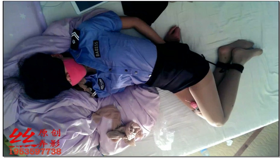 【丝弄影】女警的命运，全程挣扎，油亮丝袜！还有堵嘴窒息！