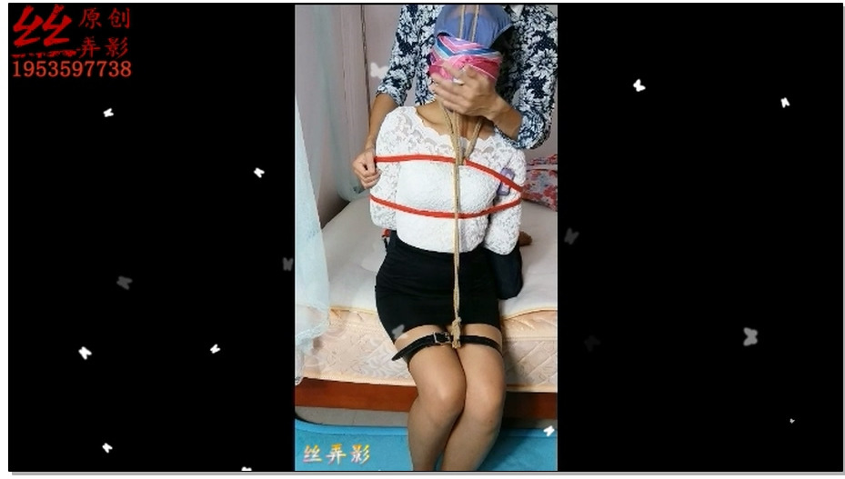 【丝弄影】肉粉色开档丝袜加原味内裤套头堵嘴捆绑 