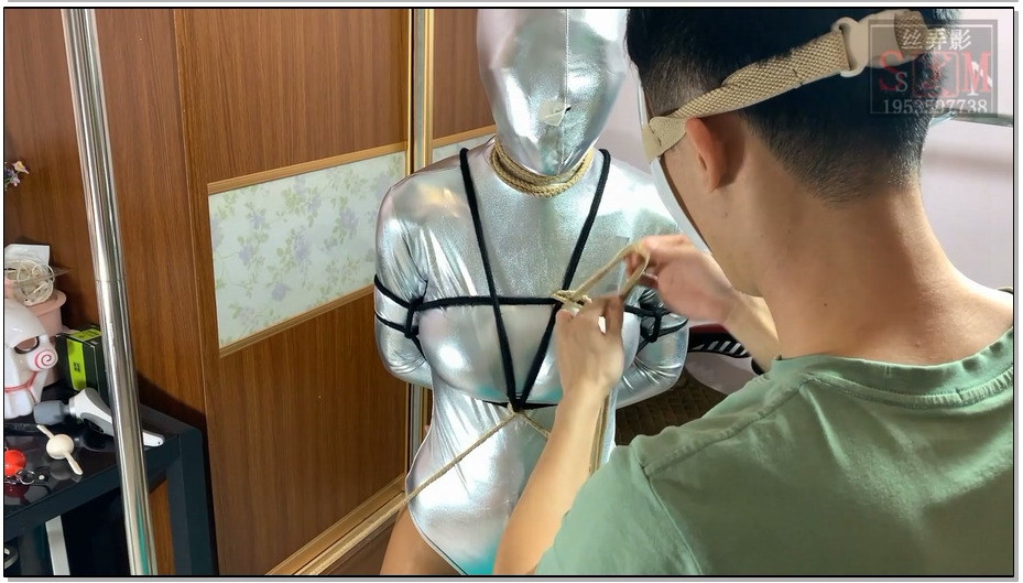 【丝弄影】紧身衣包头