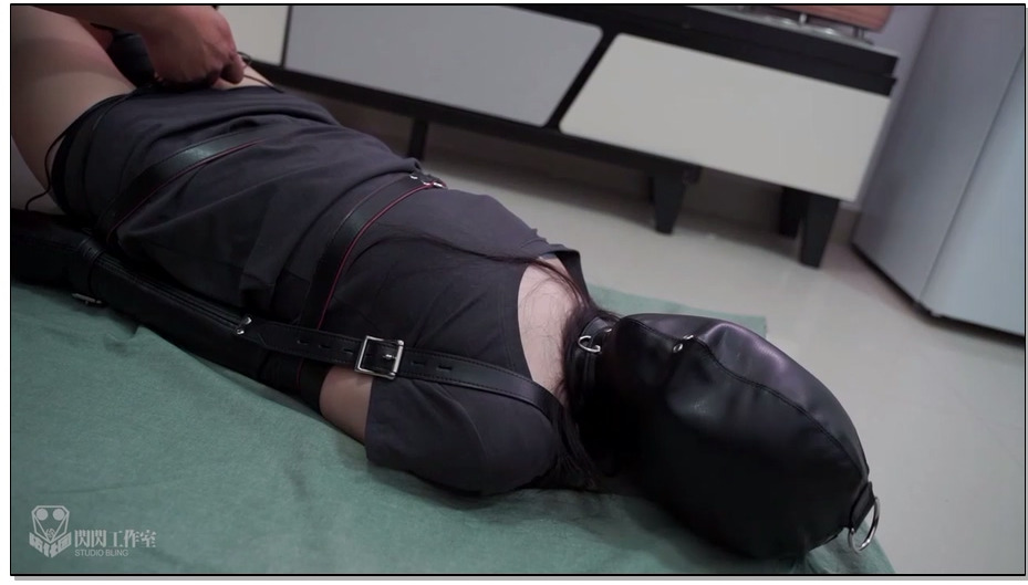 【闪闪工作室】乳胶全包K9人形犬 两层狗头遛弯玩耍