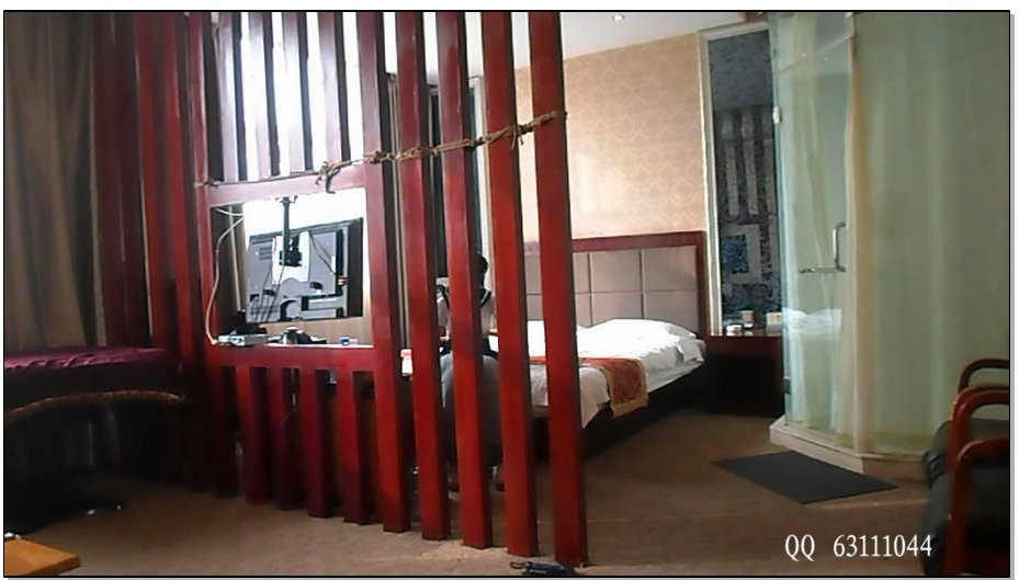 【随心原创】小M学生服镣铐调教 驷马吊铐（续集）