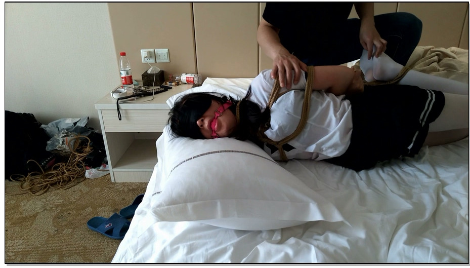 【随心原创】学生妹小小 麻袋里的美人 