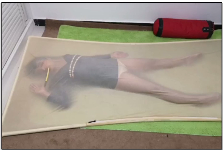 【随心原创】真空乳胶床窒息和体操服白丝驷马