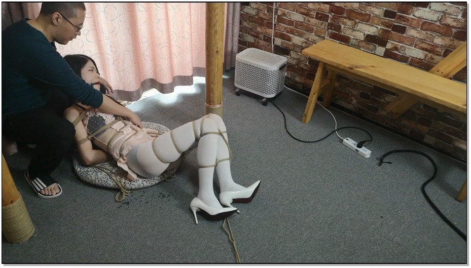 【随心原创】冷兮 白丝美腿 股绳 口水 清纯少女的捆绑放置