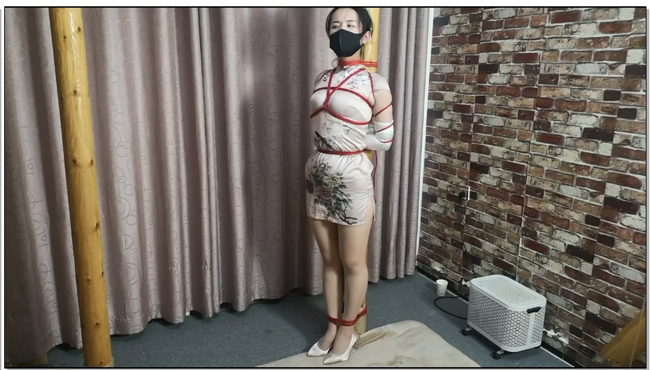 【随心原创】小稚 旗袍白手套 老虎凳上的刺激体验