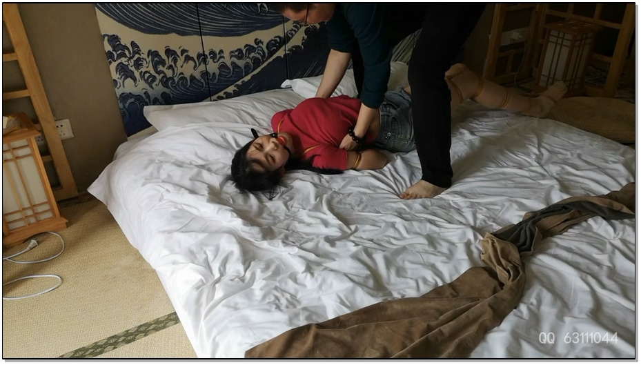 【随心原创】清纯林夕 捆绑初体验 表现不错 很开心 漂亮的小脚丫