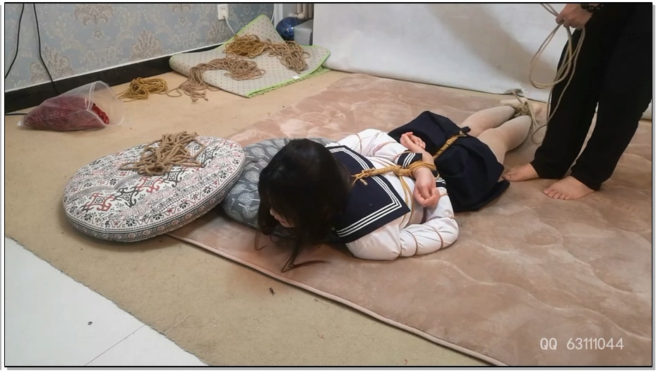 【随心原创】新模佳倩 可爱温柔妹 JK服 五花 驷马 股绳吊 诱惑呻吟声控的福音