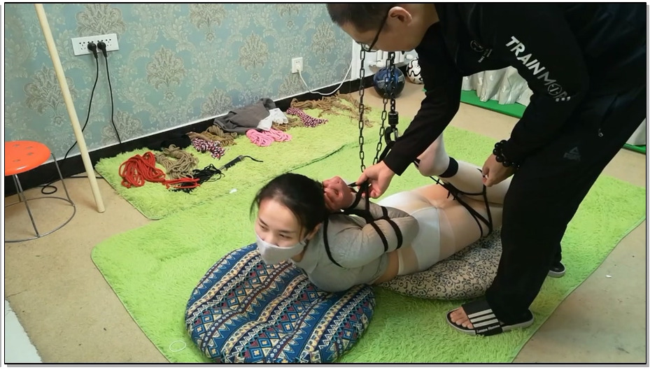 【随心原创】小稚 五花大绑单腿吊 后手观音和极限驷马