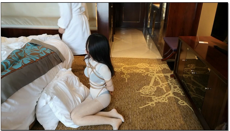 【随心原创】江奈 白丝连体衣 地上的折磨