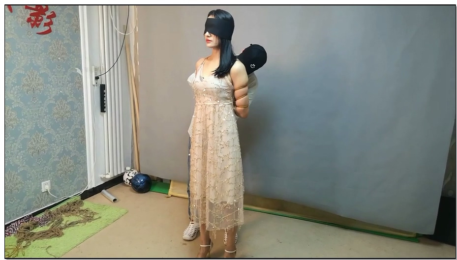 【束缘阁】旭然 钢管舞女郎 五花驷马 挠痒 后手观音 单腿朝天极限一字马