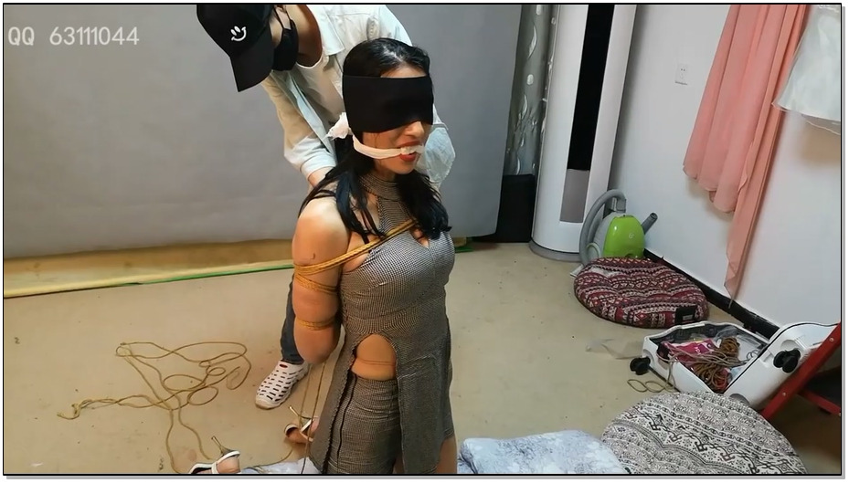 【束缘阁】旭然 钢管舞女郎 五花驷马 挠痒 后手观音 单腿朝天极限一字马