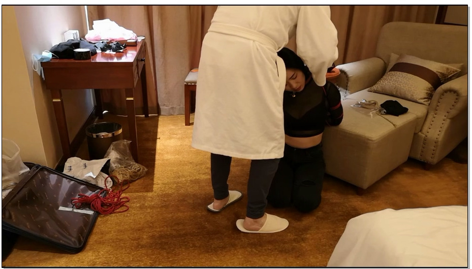 【束缘阁】恋恋 透视装 K9 SP 口伽控制 真爱慕牛仔裤也能嗨
