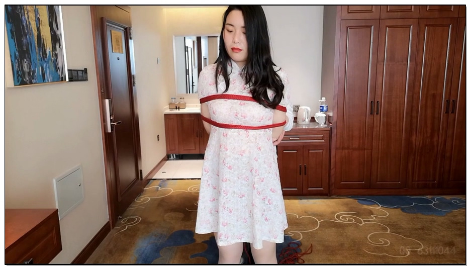 【束缘阁】佳婉 女职员的捆绑游戏 红绳床上 亵玩 舔手指