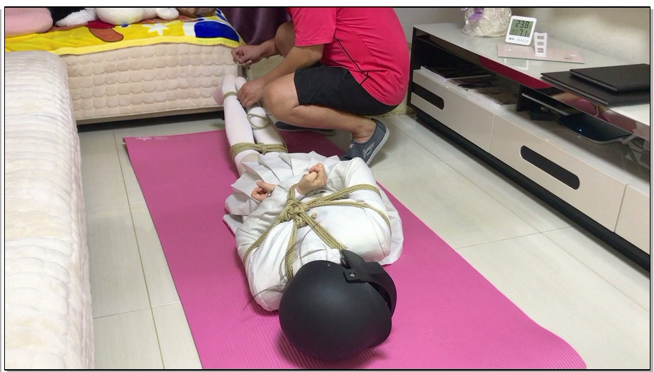 【手指的旋律】旋律受虐记 大吉大利今晚吃鸡-舔包的下场（口球驷马脚尖吊附着式手持式震动)