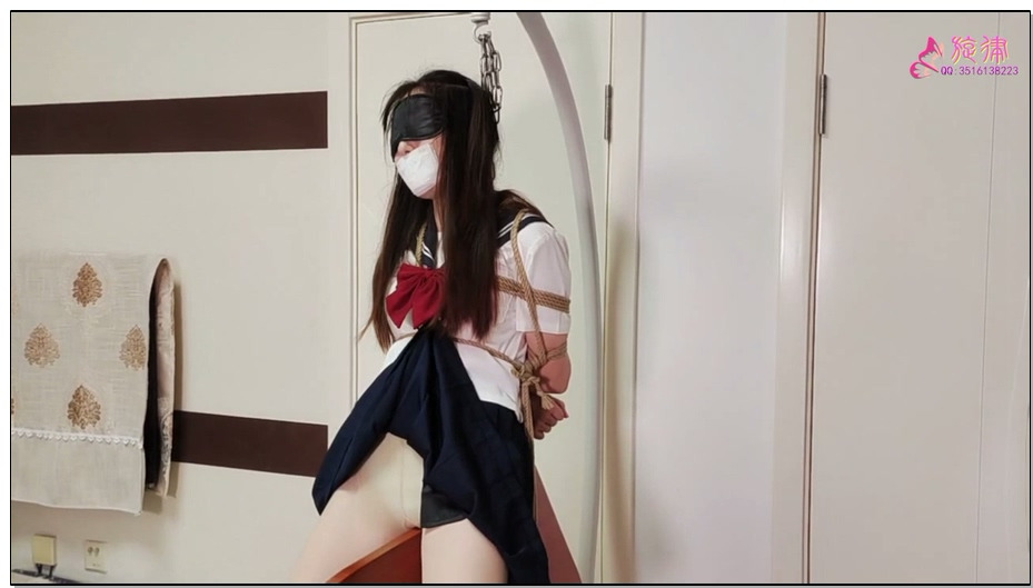 【手指的旋律】终极SM工具—三角木马（JK制服、不确定是不是国内最漂亮的木马，鞭打，…