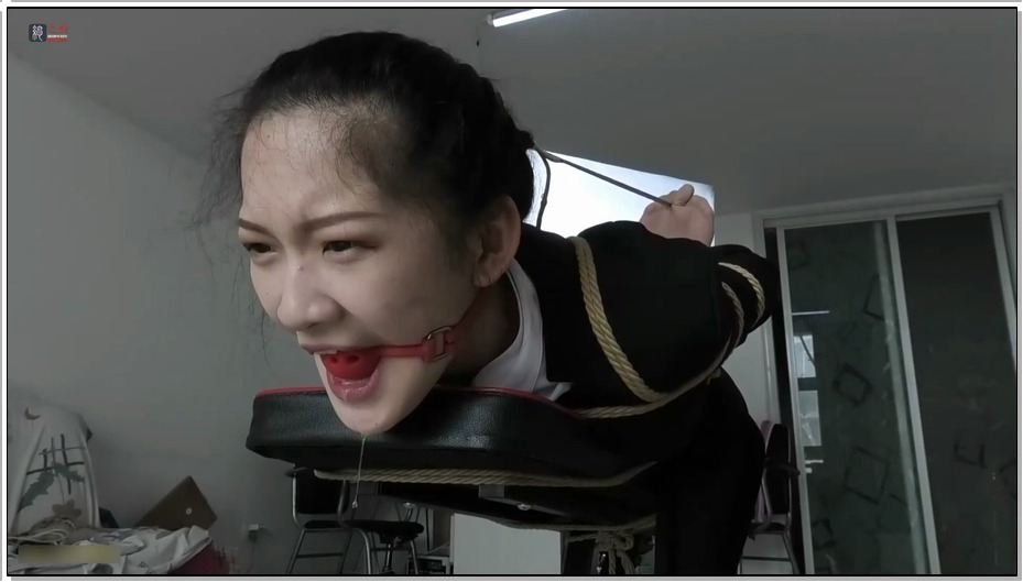 【绳之韵】梓若告别篇，OL、超薄肉丝，捆绑TK上集，最美的口球容颜和诱人红唇…