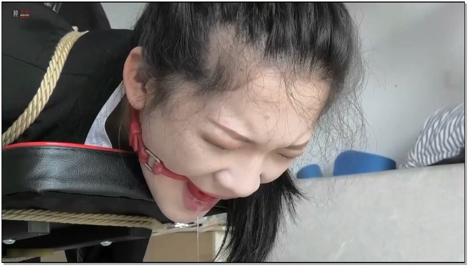 【绳之韵】梓若告别篇，OL、超薄肉丝，捆绑TK上集，最美的口球容颜和诱人红唇…