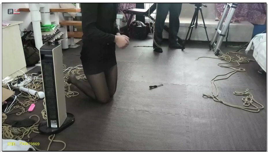 【绳之韵】女女丝足“大餐”下集！点点、秀儿，两个丝袜OL小美女，女女TJ，绳师“现场..