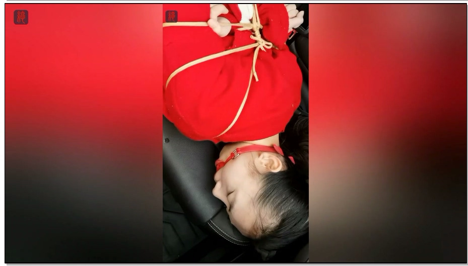 【绳之韵】新人阿静惨遭网约车色狼绑架：迷晕捆绑、跳跳塞入、原味棉袜折磨、口球，最..
