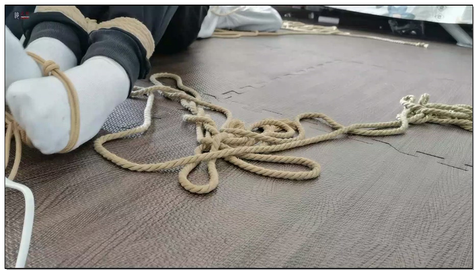 【绳之韵】新模罗裳2，仰面M缚，玩具固定，分腿吊，羞耻与GC。诚实的身体！肢体动作、..
