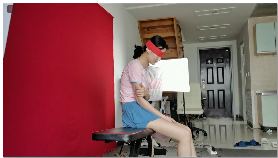 【绳之韵】极品新人媛媛，清新亮丽俏女郎，蒙眼、虐足，绑脚趾驷马，TK、TJ、激情的前戏